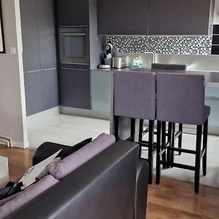 Refuge Urbain Chic Avec Balcon Appartement Saint-Lo Buitenkant foto